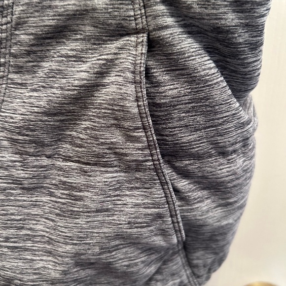 The North Face Black & Gray Heather Athletic Vest with Pockets. Size S - Picture 4 of 11